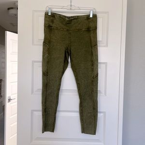 Lululemon Fast and Free High Rise Legging in Ice Wash Moss Green